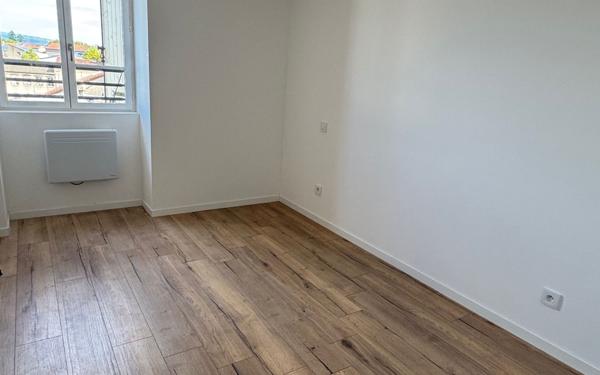 Appartement à louer    3 pièces • 74 m2 Mazamet