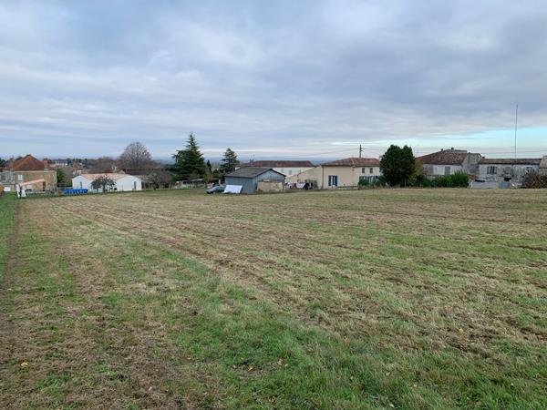 Achat terrain Burie - 77 760 €