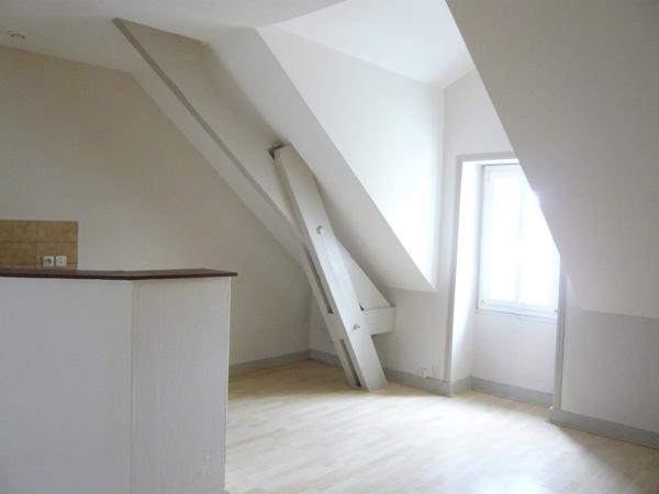 Appartement * 2 Pièces * 29 M² * 44000 Nantes * 502 * 30 * 532,  
Nantes 44000