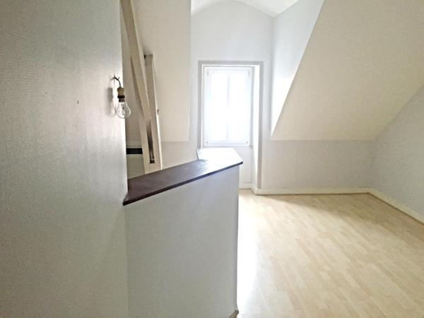 Appartement * 2 Pièces * 29 M² * 44000 Nantes * 502 * 30 * 532,  
Nantes 44000