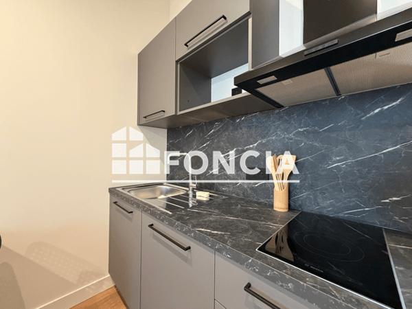 Location Studio meublé 25.98 m² - 13 RUE VICTOR HUGO Perigueux 24000
