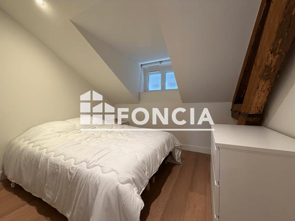 Location Studio meublé 25.98 m² - 13 RUE VICTOR HUGO Perigueux 24000