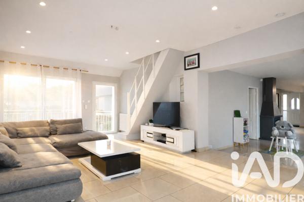 Maison à vendre 8 pièces 176 m² Sainte-Geneviève