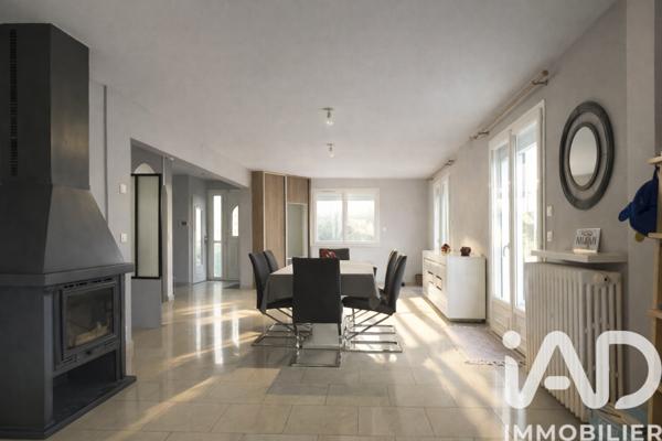 Maison à vendre 8 pièces 176 m² Sainte-Geneviève