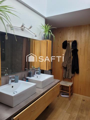MAISON avec appartement indépendant