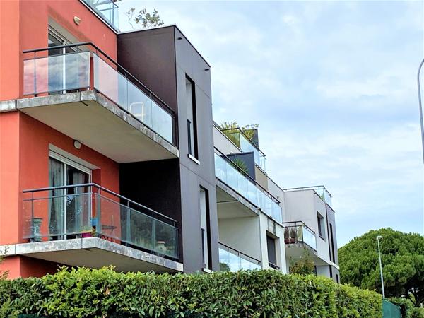 LUMINEUX 3 PIECES AVEC TERRASSE