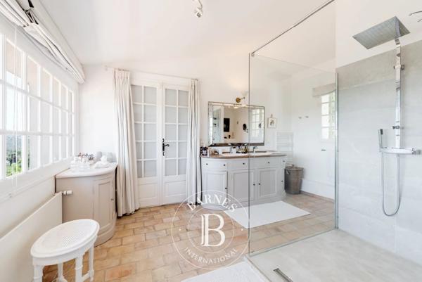 Grasse, Villa 4 Chambres -  220 m² à vendre