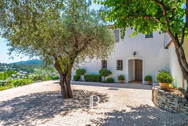 Grasse, Villa 4 Chambres -  220 m² à vendre