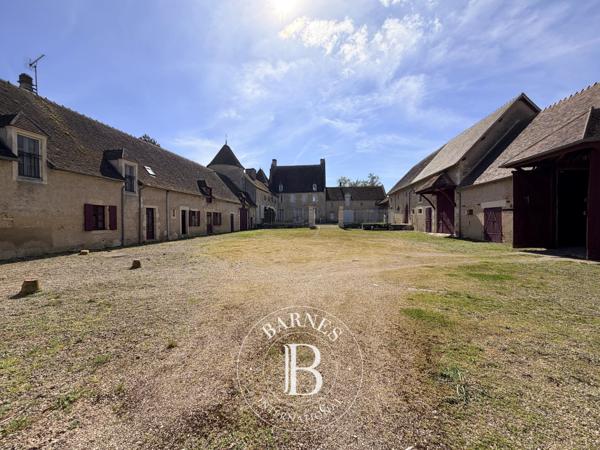 Saint-Amand-Montrond, Château 8 Chambres -  350 m² à vendre
