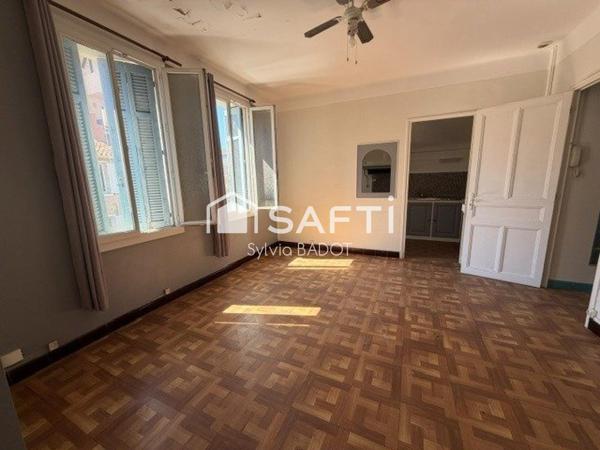 TOULON OUEST  MAISON DE CARACTERE DES ANNEES 30 COMPOSEE DE 3 APPARTEMENTS