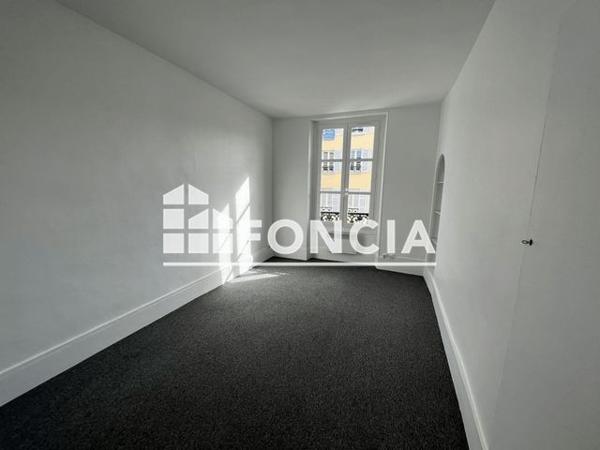 Location Appartement 3 pièces 76.27 m² - 13 RUE GEORGES CLEMENCEAU Versailles 78000