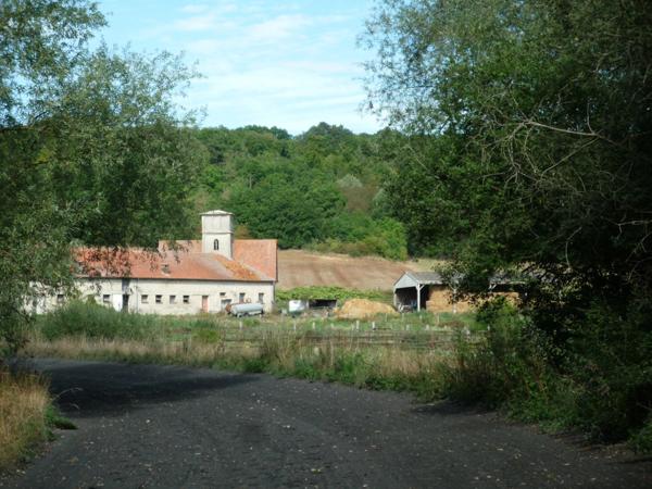 Dpt Aisne (02), à vendre COUCY LE CHATEAU AUFFRIQUE superbe corps de ferme sur 17 hectares