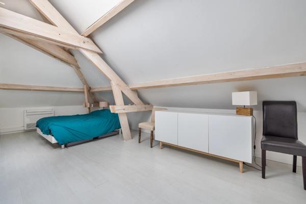 A vendre maison Sainte Genevieve des Bois (91700) véritable coup de cœur dans le Triangle d’Or : une maison individuelle de 153 m² offrant 5 chambres, un garage et une atmosphère chaleureuse