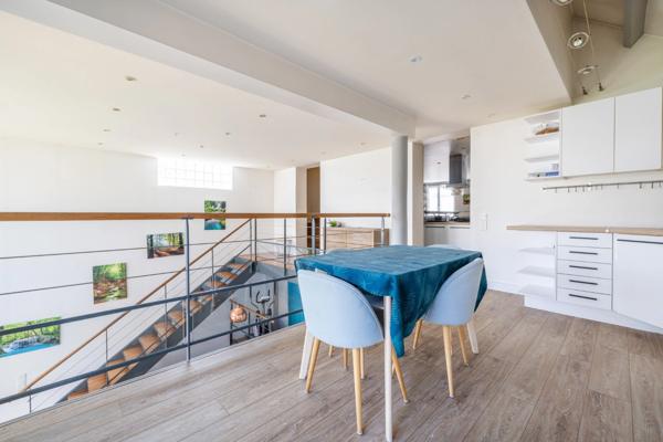 A vendre maison Sainte Genevieve des Bois (91700) véritable coup de cœur dans le Triangle d’Or : une maison individuelle de 153 m² offrant 5 chambres, un garage et une atmosphère chaleureuse