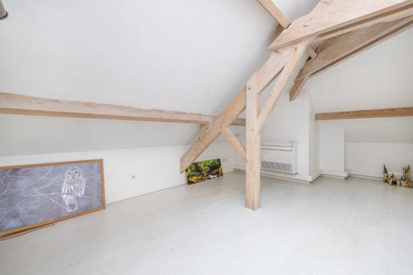 A vendre maison Sainte Genevieve des Bois (91700) véritable coup de cœur dans le Triangle d’Or : une maison individuelle de 153 m² offrant 5 chambres, un garage et une atmosphère chaleureuse