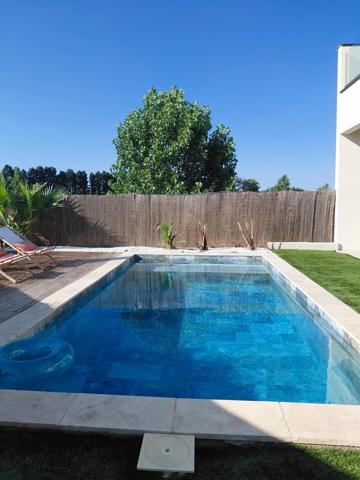 VILLA INDIVIDUELLE 142 M² HAB + GARAGE SUR 300 M TERRAIN AVEC PISCINE