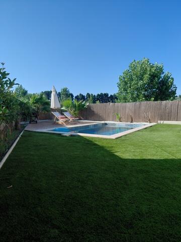 VILLA INDIVIDUELLE 142 M² HAB + GARAGE SUR 300 M TERRAIN AVEC PISCINE