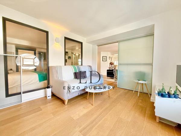 Appartement
         4 pièces
        - 110 m² Bien prestige