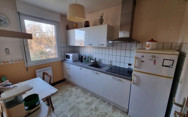 Appartement à vendre    3 pièces • 69 m2 Saint-Yrieix-la-Perche