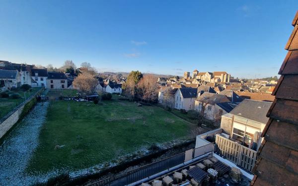 Appartement à vendre    3 pièces • 69 m2 Saint-Yrieix-la-Perche