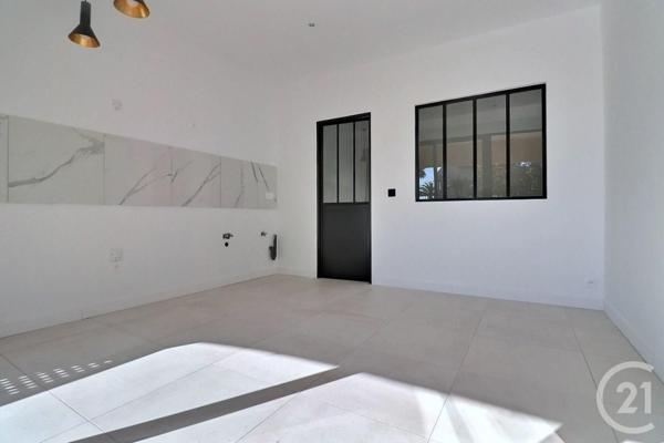 Appartement T2 à vendre  2 pièces - 26,08 m2 FREJUS - 83