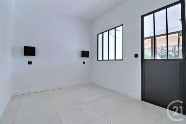 Appartement T2 à vendre  2 pièces - 26,08 m2 FREJUS - 83