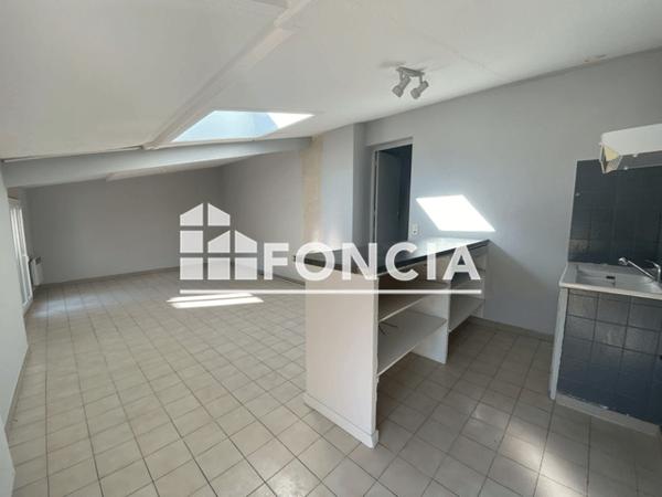 Location Appartement 2 pièces 46.64 m² - 52 GRAND' RUE St Quentin La Poterie 30700