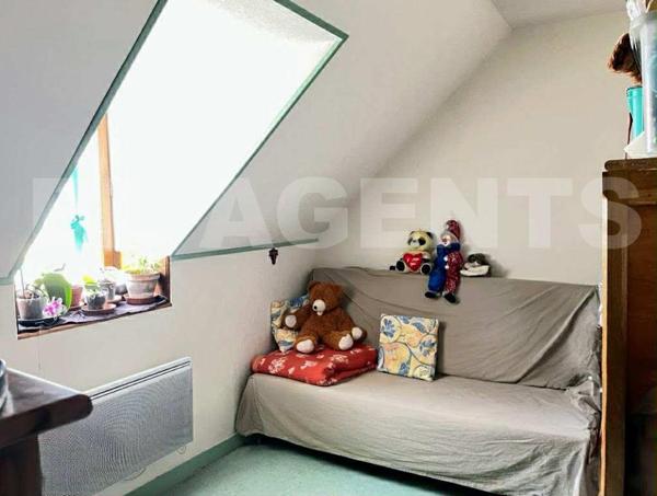 À vendre – Local commercial + Appartement duplex – 100 m² – Villeneuve-sur-Yonne (centre-ville)