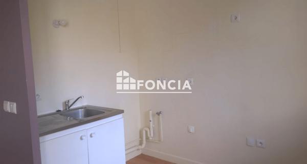 Location Appartement 2 pièces 46.02 m² - Villeneuve-saint-georges 94190