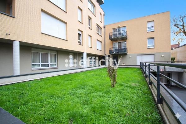 Appartement
         3 pièces
        - 66 m² 128 000 € *