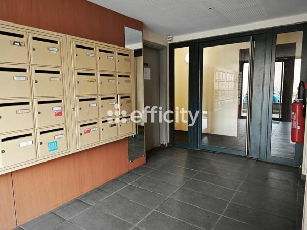 Appartement
         3 pièces
        - 66 m² 128 000 € *