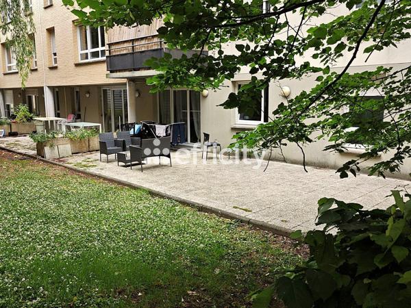 Appartement
         3 pièces
        - 66 m² 128 000 € *