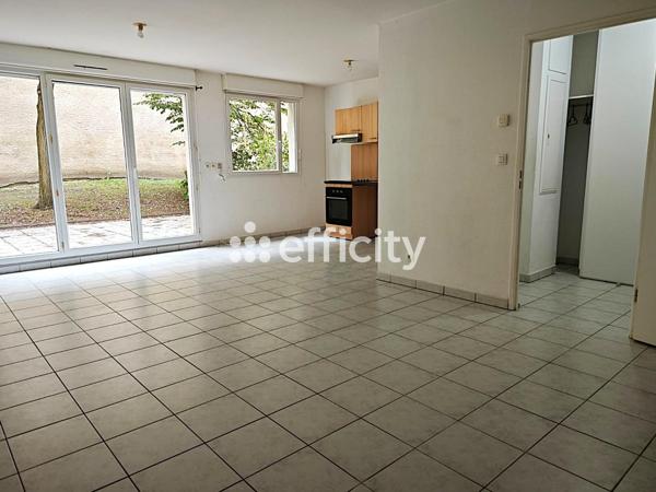 Appartement
         3 pièces
        - 66 m² 128 000 € *