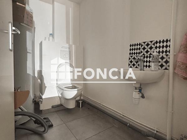 Location Local commercial 2 pièces 54 m² - 49 ROUTE DE LAVAUR Montrabe 31850