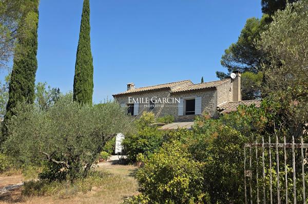 A vendre - Maison en pierre de caractère - Saint Remy De Provence