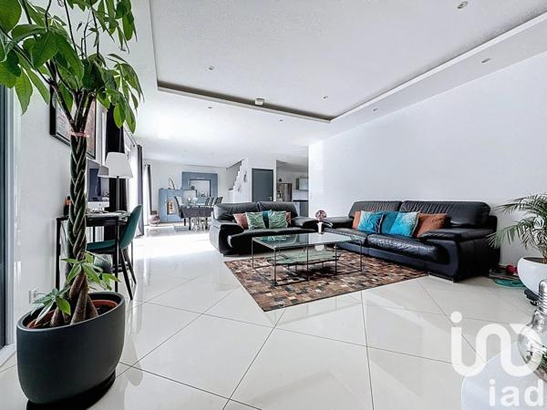 Maison à vendre 10 pièces 201 m² Linas