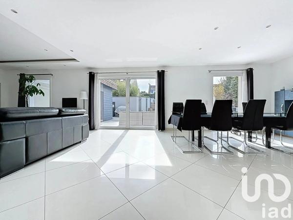 Maison à vendre 10 pièces 201 m² Linas