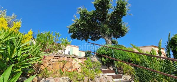 Maison à vendre 3 pièces SAINT RAPHAEL (83), vue mer extraordinaire...