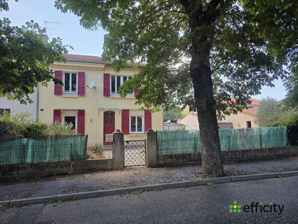 Maison
         3 pièces
        - 70 m² Exclusivité 180 000 € *