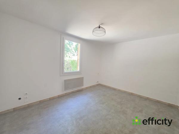 Maison
         3 pièces
        - 70 m² Exclusivité 180 000 € *