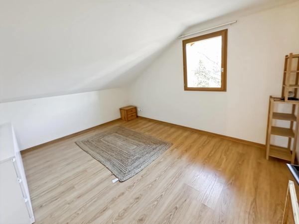 Maison mitoyenne 5 pièces Garage Jardin