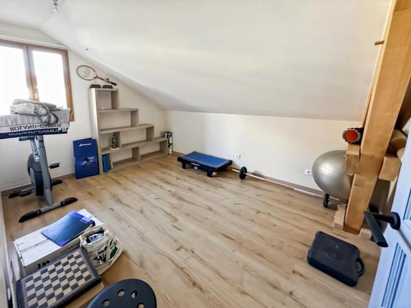 Maison mitoyenne 5 pièces Garage Jardin