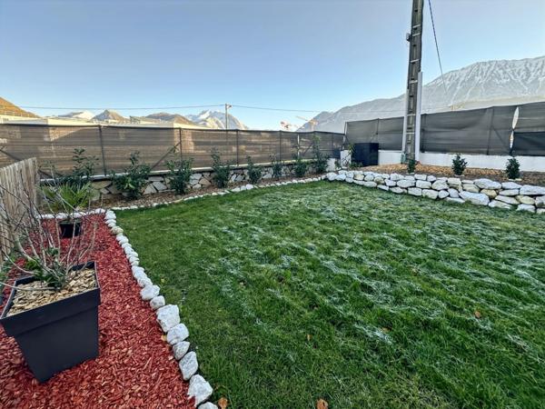 Maison mitoyenne 5 pièces Garage Jardin