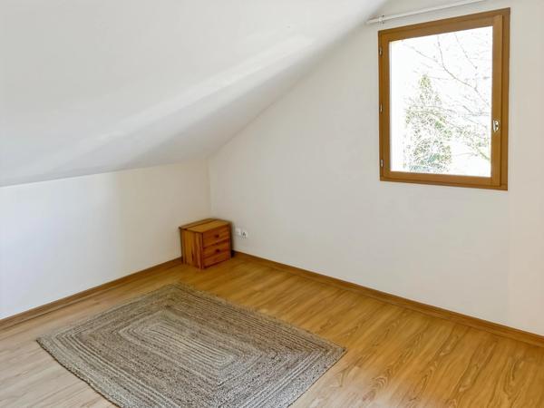 Maison mitoyenne 5 pièces Garage Jardin