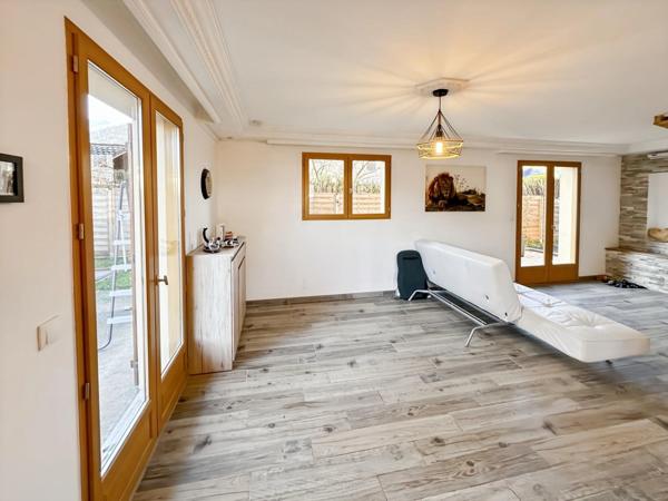 Maison mitoyenne 5 pièces Garage Jardin