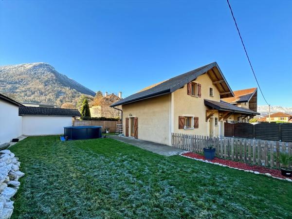 Maison mitoyenne 5 pièces Garage Jardin