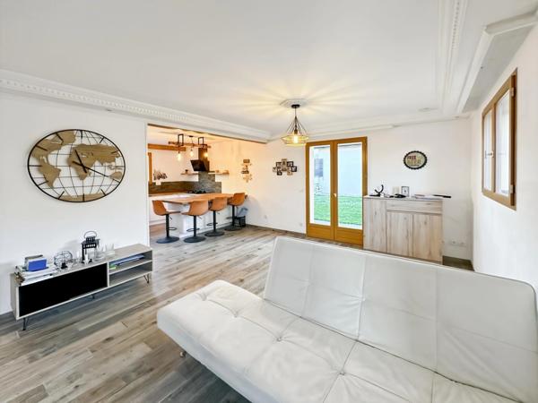 Maison mitoyenne 5 pièces Garage Jardin