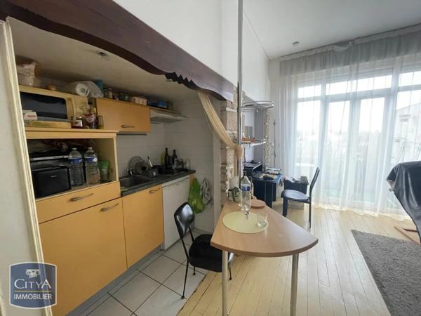 Appartement à louer 1 pièce 27.28m² Pau (64000)