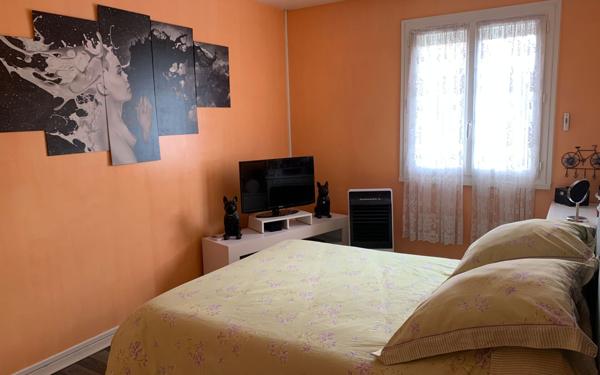 Maison à vendre    4 pièces •  Saint-Étienne-de-Saint-Geoirs