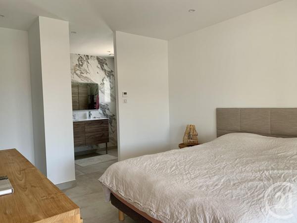 Maison à vendre  4 pièces - 130 m2 ST MITRE LES REMPARTS - 13